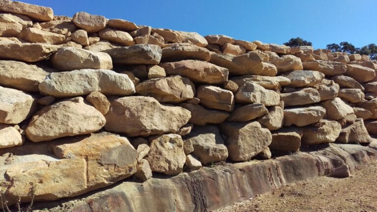 sandstone boulder rock retaining